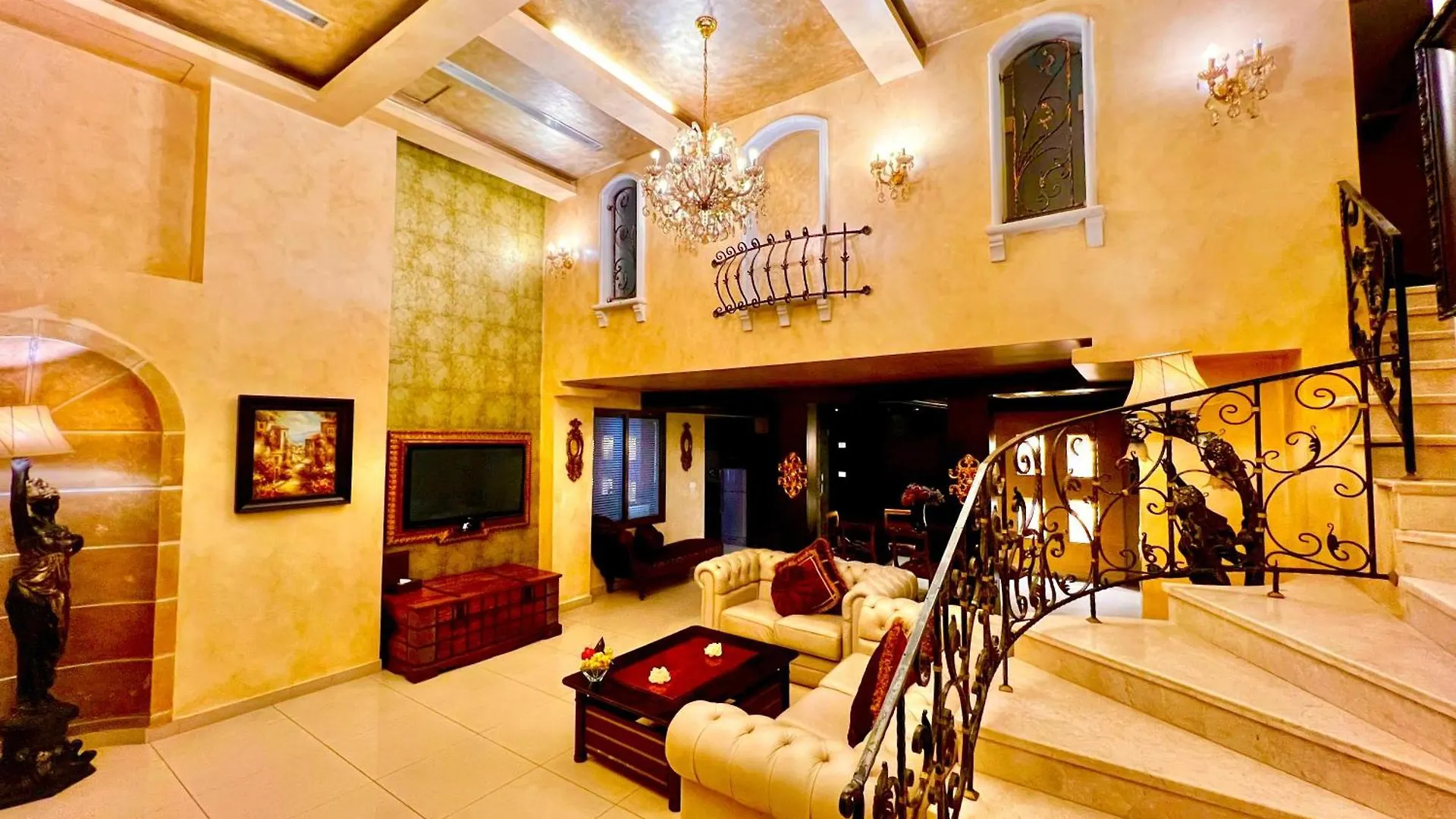 Queens Suite Hotel Beirut