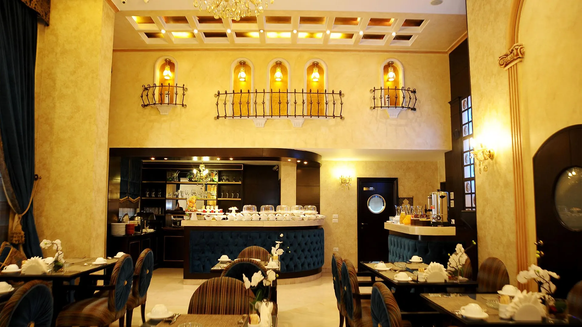 ****  Queens Suite Hotel Beirut Lebanon