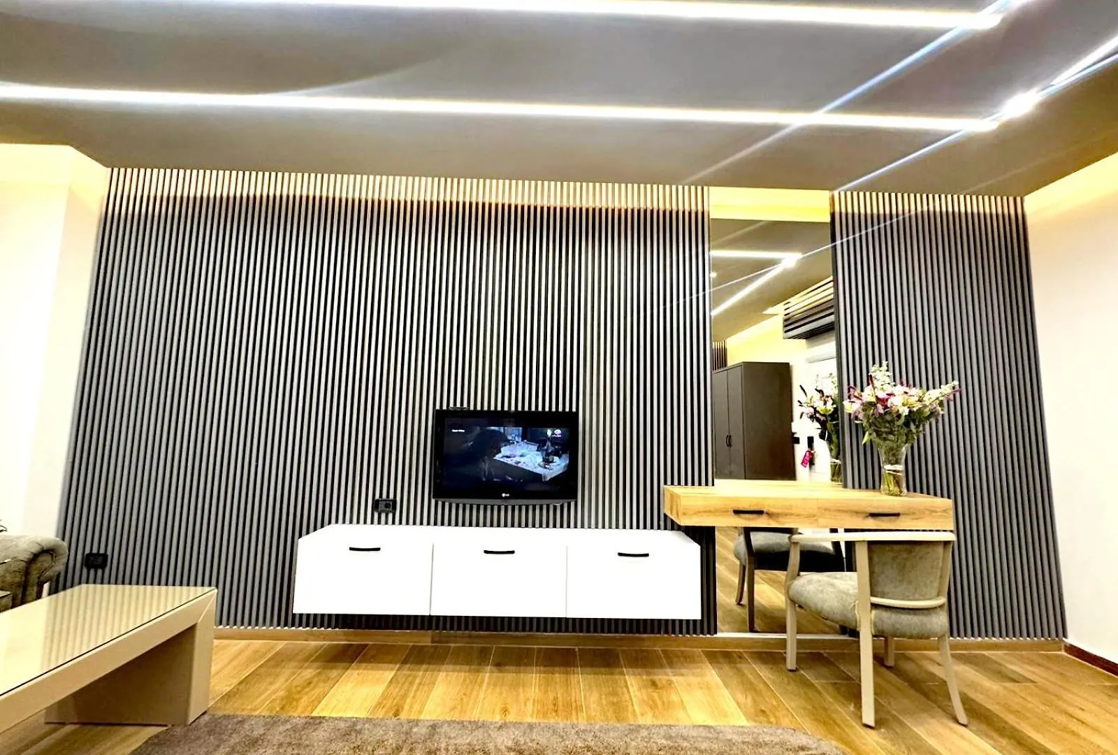 Queens Suite Hotel Beirut 4*,  Lebanon