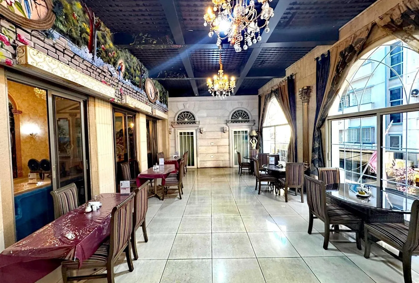 ****  Queens Suite Hotel Beirut Lebanon