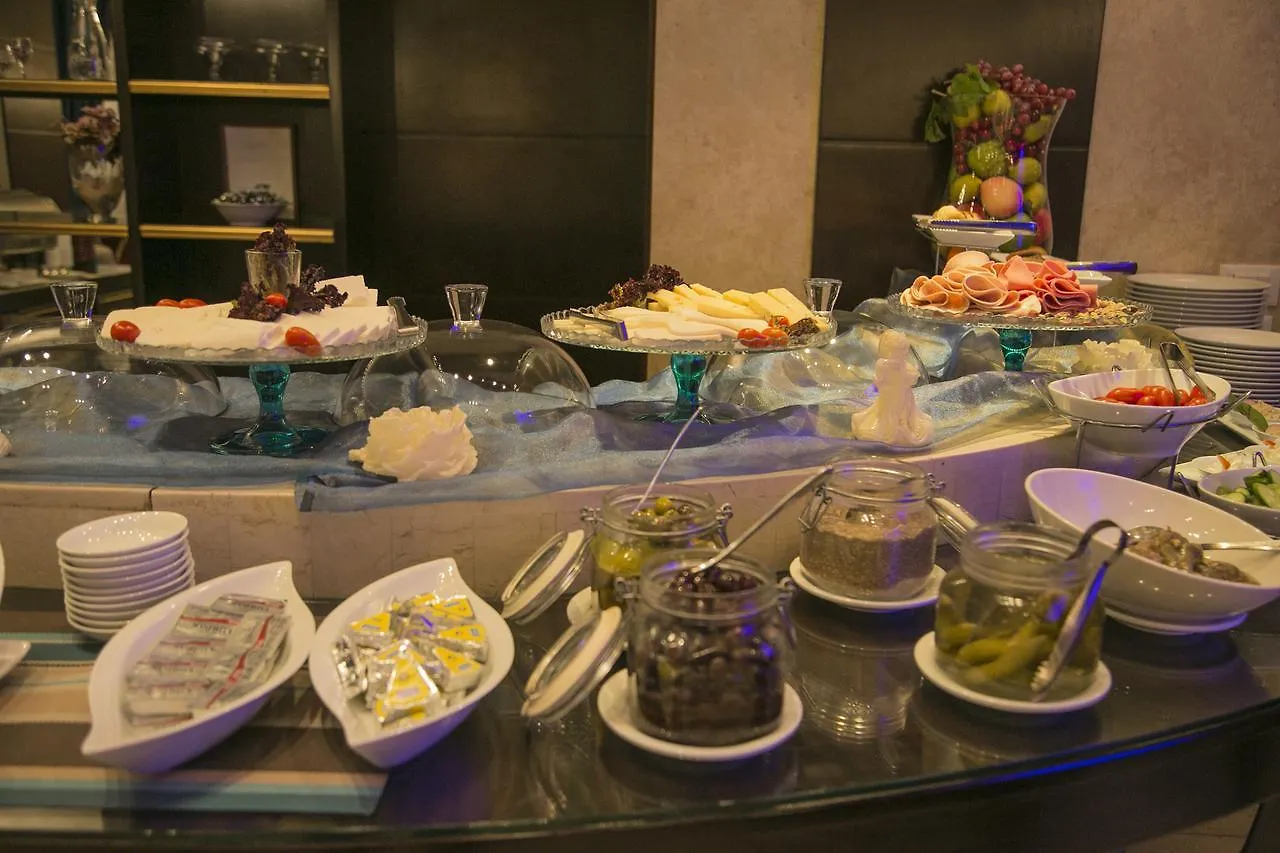 Queens Suite Hotel Beirut