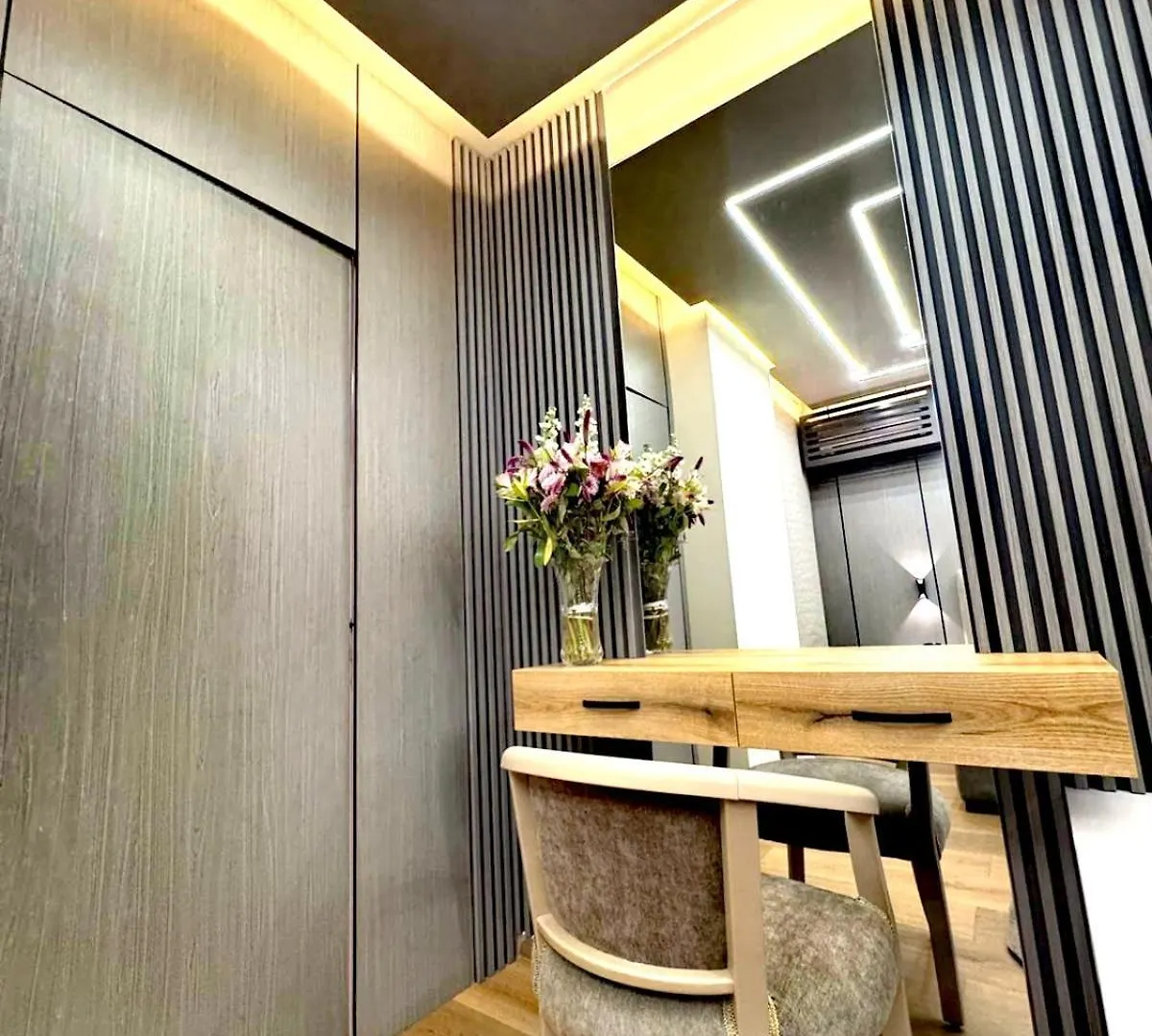 Queens Suite Hotel Beirut