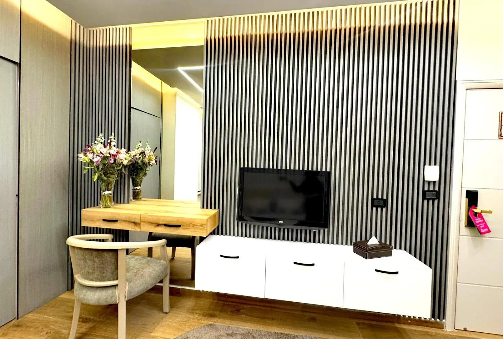 Queens Suite Hotel Beirut