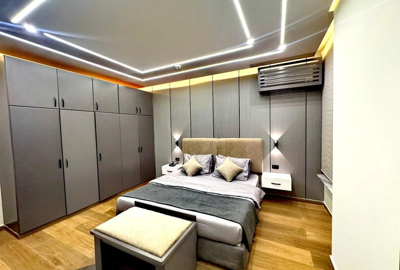 Queens Suite Hotel Beirut 4*,  Lebanon