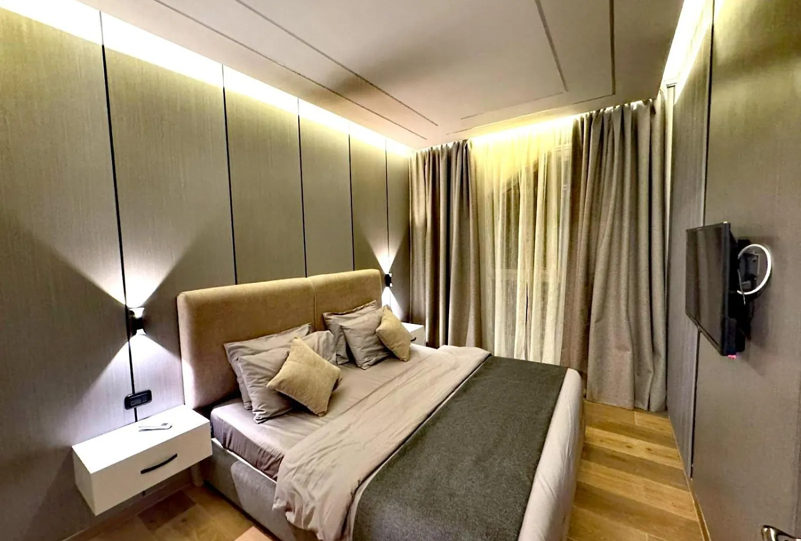 ****  Queens Suite Hotel Beirut Lebanon