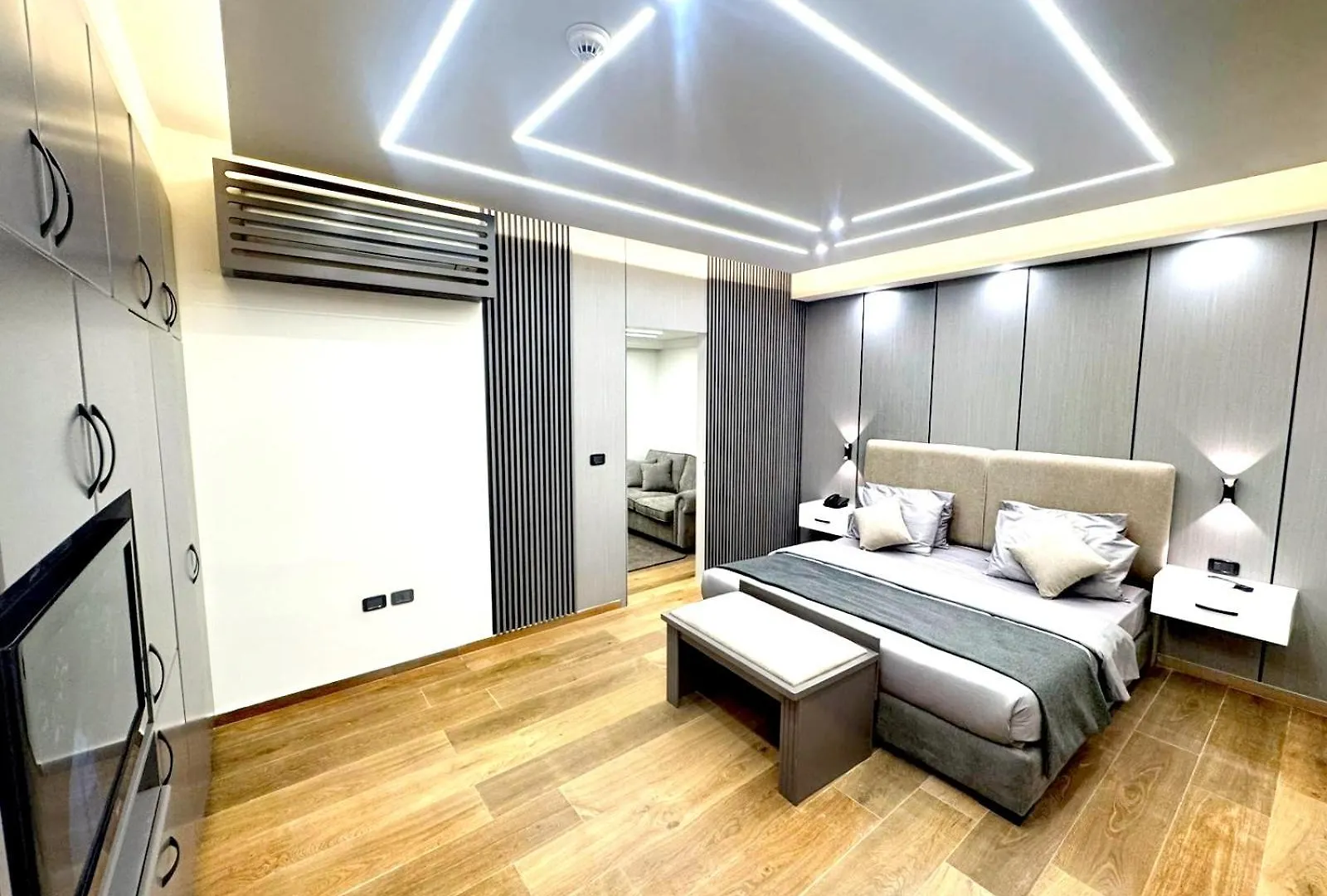 Queens Suite Hotel Beirut