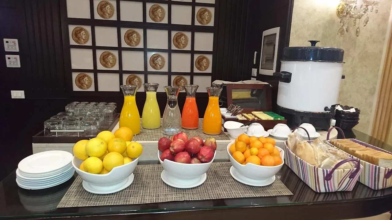 Queens Suite Hotel Beirut