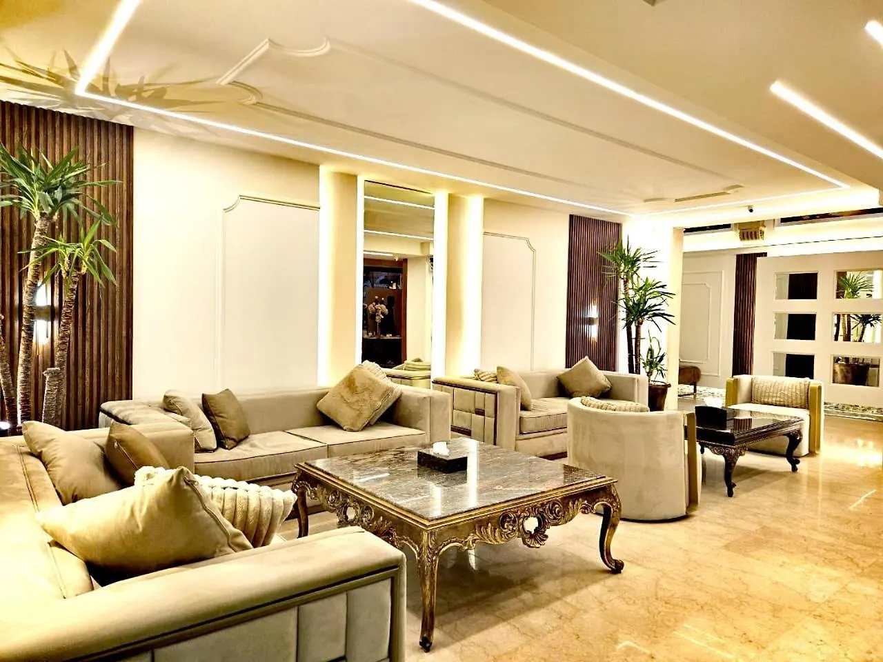 Queens Suite Hotel Beirut